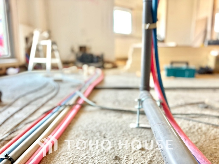 キッチン 現在改装中◆ワクワク◆開放的で機能性も高いシステムキッチン。お子様は毎日のご飯にワクワク！