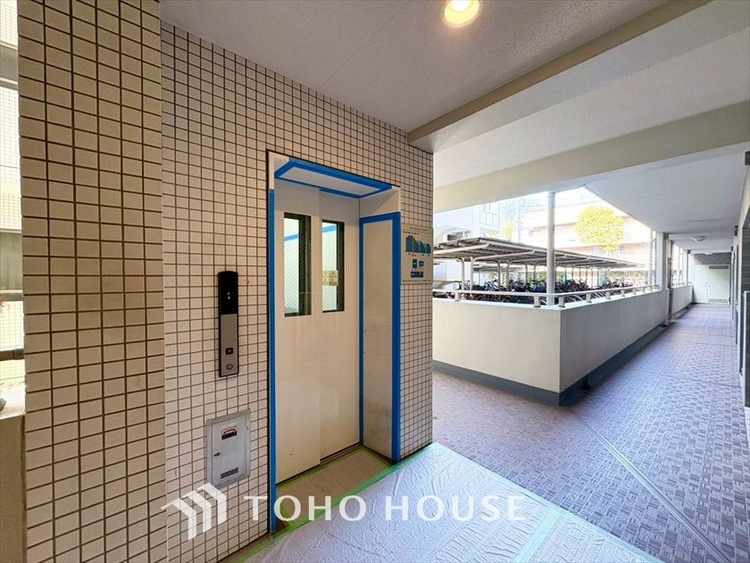 その他 【ENTRANCE】◆そびえ立つ◆我が家のシンボル。遠くの空が赤く染まる夕べが待ち遠しい。