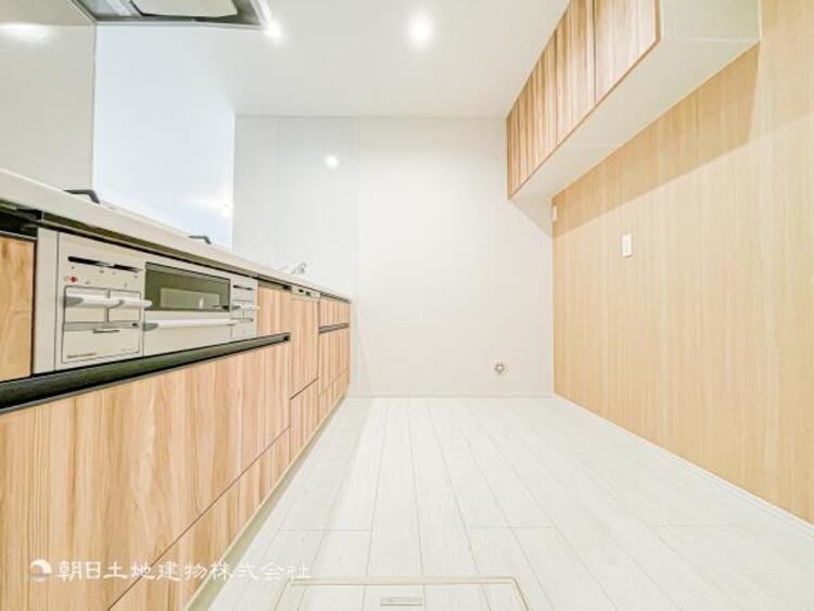 キッチン 【キッチン】リビングダイニングが見渡せるカウンターキッチン！　お料理をする人も開放感が心地いいです。