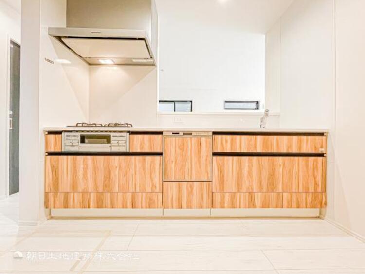 キッチン 【キッチン】リビングダイニングが見渡せるカウンターキッチン！　お子様に目を配れるのもうれしいです。