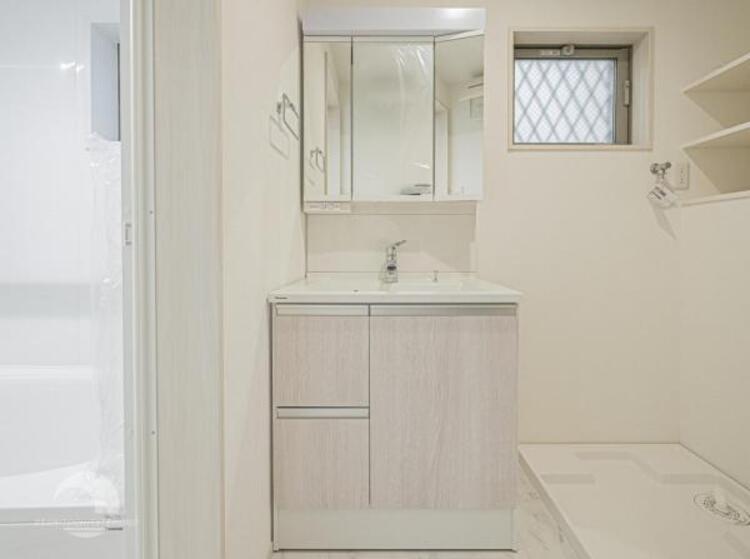 洗面 【洗面・脱衣所】使用頻度の高い場所だからこそ便利な空間に。多人数での使用も考えた便利な空間です