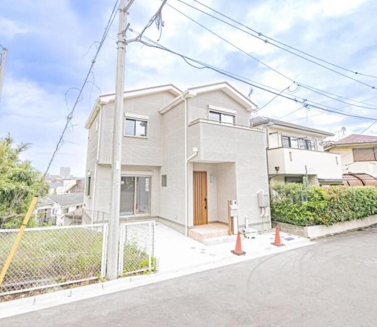 外観 空を広く感じる。緑が多いゆったり感のある安心の住環境です！！潤いのある環境でホッと生活できそうです！おしゃれな雰囲気や自然の潤いがあり、親しみやすさと個性を！街に新たな価値をもたらし続けてくれます！