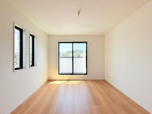 築後未入居　杉田　全6棟　1号棟の物件画像