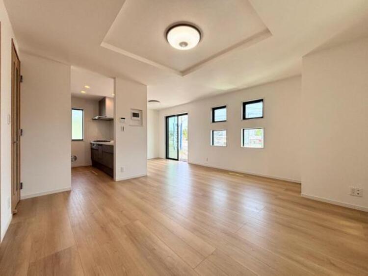 外観 ●〇一日の中で多くの時間を過ごすことになる住まいだからこそ、いつも穏やかな空間であるように心掛けています。構成する建材などへの配慮が、住まう方の健康を守ります。小さなお子様がいるご家庭でも安心です〇●