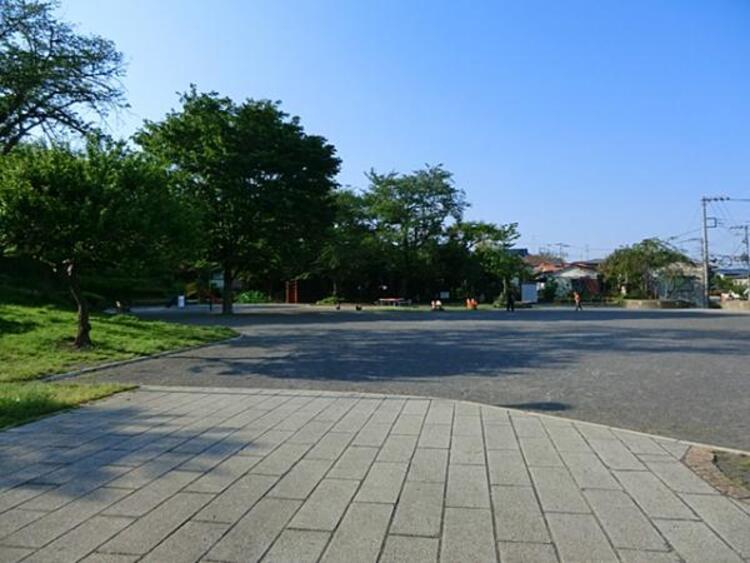 周辺 杉田長作公園まで約550ｍ