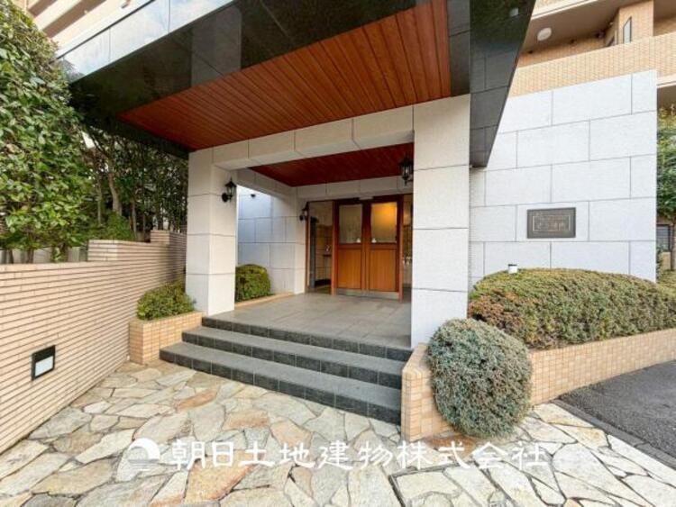 外観 【外観写真】時間のゆとりと空間、暖かな陽光がもたらす光と風を独占してください。新しい暮らしが始まります。