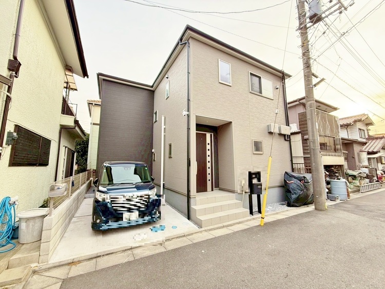 駐車場 本物件の駐車スペースです。車種制限のある場合もございますので、お気軽にお問い合わせくださいませ。