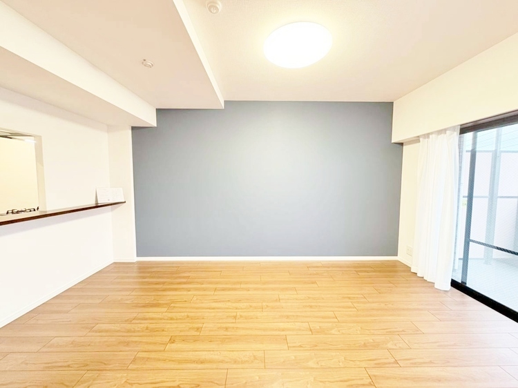 居間 居心地の良い空気感は、暮らしのステージを彩り、心からのやすらぎと満足感を与えてくれます。