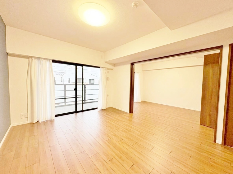 居間 豊かな居住性と、安心感を満たすクオリティが見事に調和した住空間。