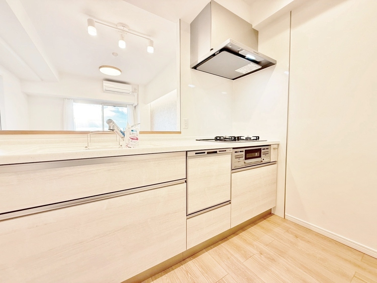 キッチン 洗練されたスタイリッシュなデザイン性と使いやすさを備えた仕様。