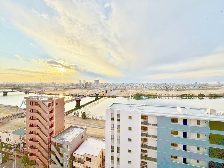 バルコニー 頬をなでる、優しい風を感じることが出来ます。