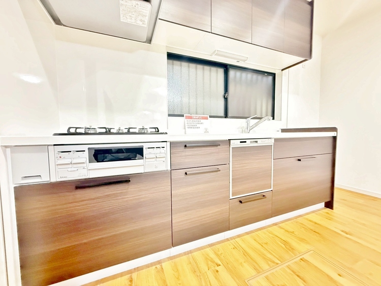 キッチン 洗練されたスタイリッシュなデザイン性と使いやすさを備えた仕様。