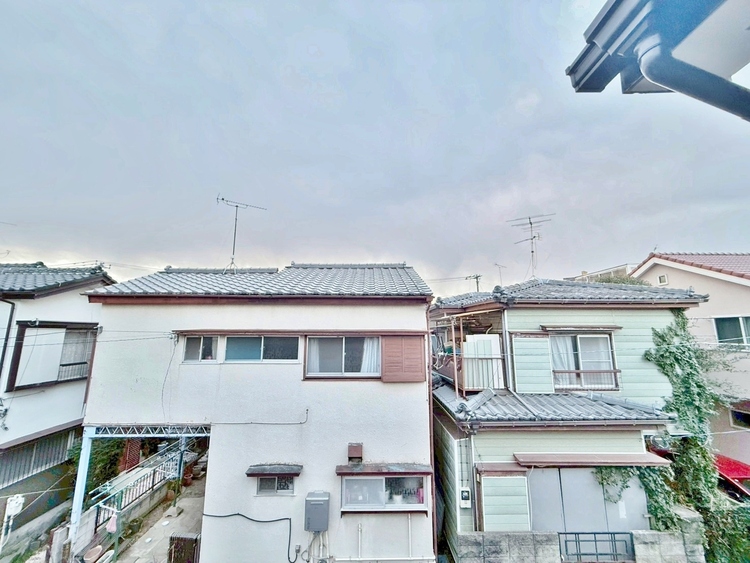 バルコニー 頬をなでる、優しい風を感じることが出来ます。