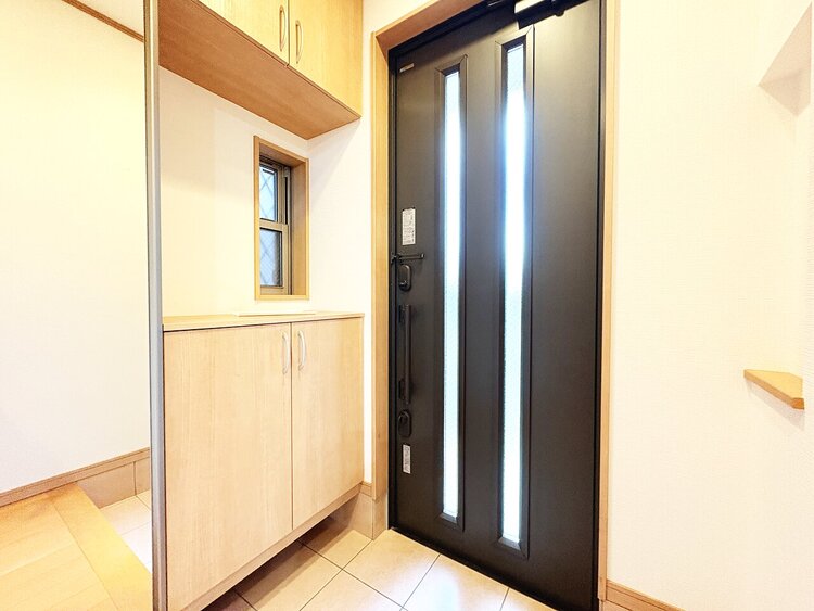 玄関 シューズボックスを完備した玄関です。