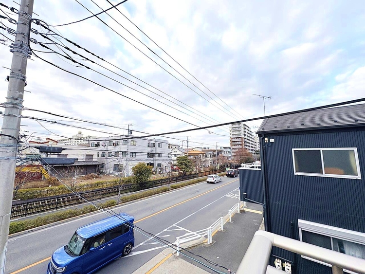 バルコニー 頬をなでる、優しい風を感じることが出来ます。