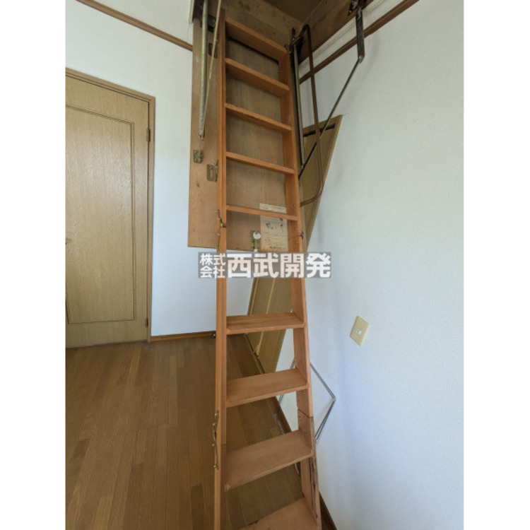 収納 小屋裏収納