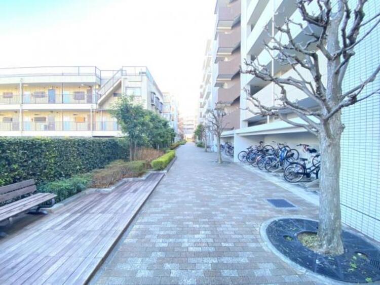 その他 駐輪場の空き状況は担当者までお問い合わせくださいませ。