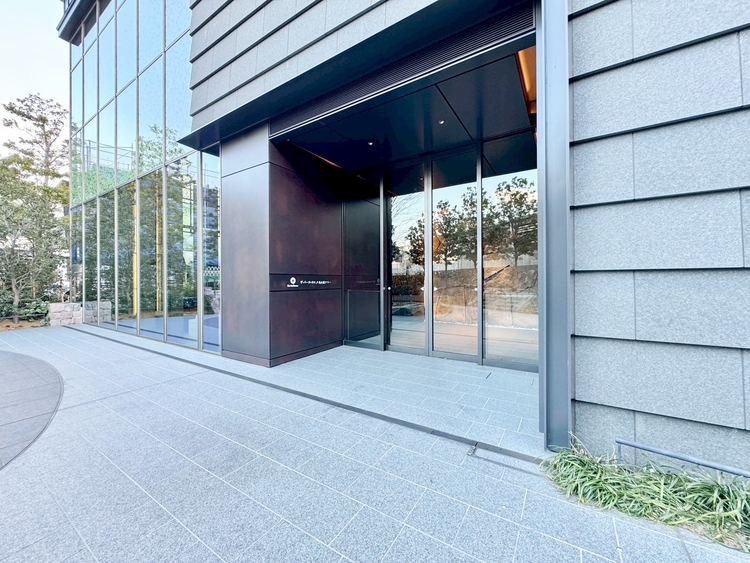 その他 上質感漂う玄関アプローチです。