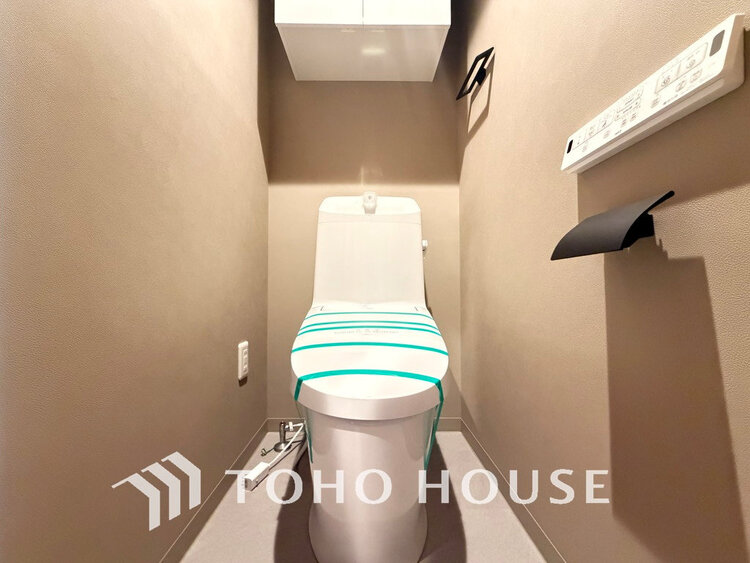 トイレ トイレには快適な温水洗浄便座付