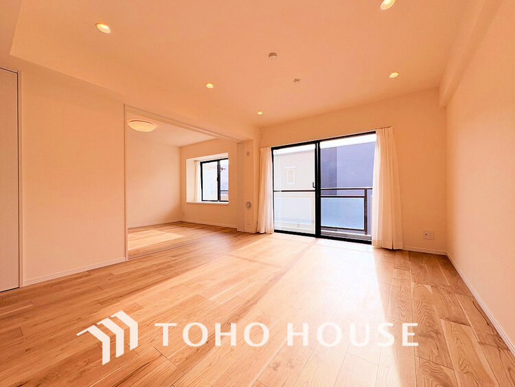 内装 家族みんなが爽やかに過ごせるように、光をたっぷり取り込んだLDK