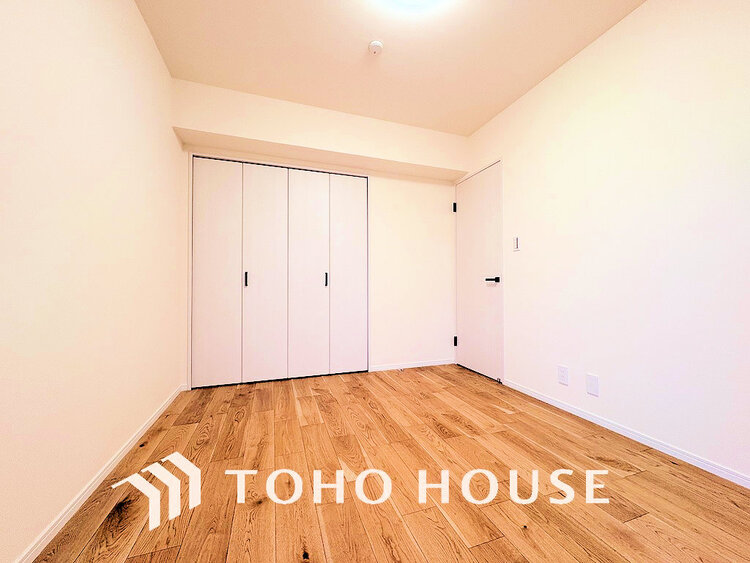 内装 シンプルですっきりとした室内は飽きのこない居心地の良い雰囲気