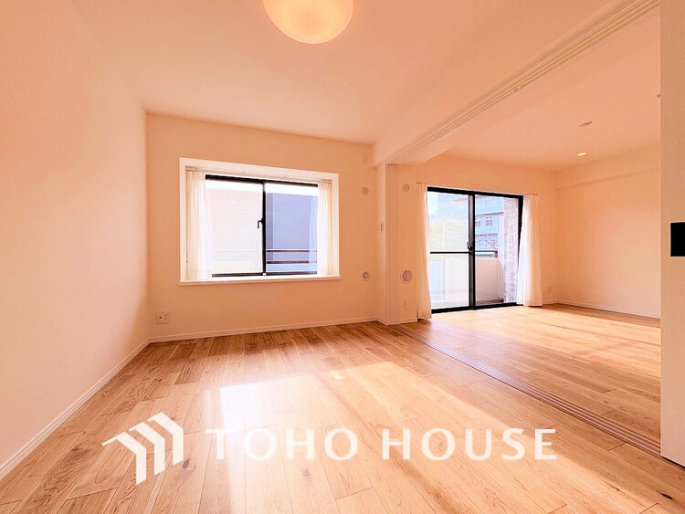 内装 1日の疲れを癒し、心地よく寛げるようゆったりとした広さをしています