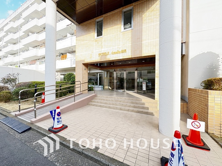 エントランス マンション入り口