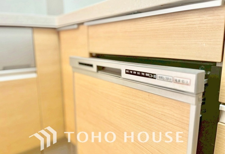 キッチン ◆食洗機◆お子様の面倒を見れる時間が増え時短になります。加えて手荒れも防げてしかも節水が高い為、大変人気があり重宝します。