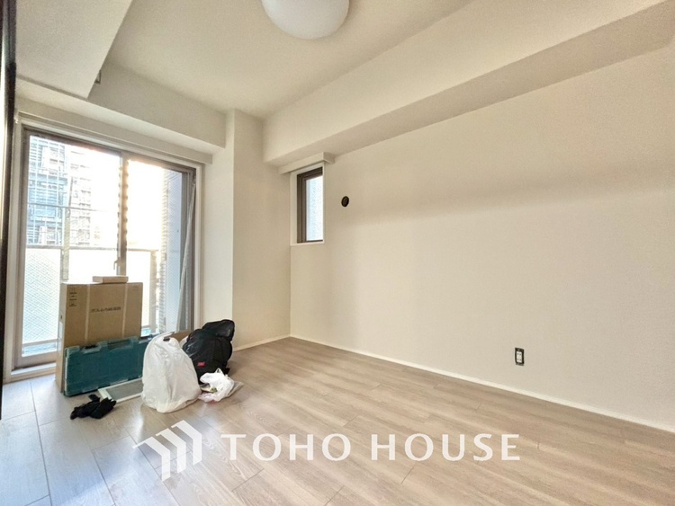 内装 【改装中】感性を育むプライベートルームはシンプルでスマートな空間。好みの空間で読書をしたり、音楽を聞いたりと一人の時間も充実したものにできます。