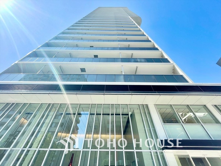 外観 ほんの少しのこだわり。ちょっとした色使いがその家がもつ雰囲気、趣（おもむき）を携え、暮らす家族や訪ねてくる友人・知人に新鮮な香りを運んできます。