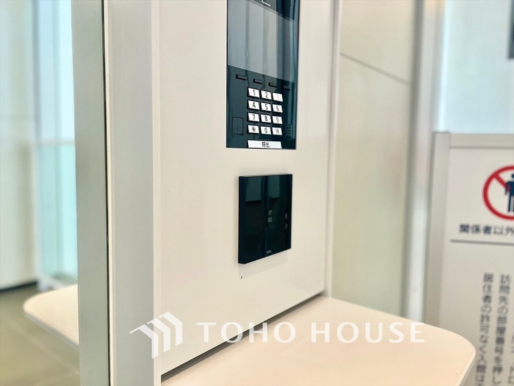 その他 ◆オートロック◆自室の鍵だけではなく、建物内に共用玄関のドアがあり、施錠されているという点がポイント。正しく施錠されていれば居住者以外の侵入を拒むことができます。