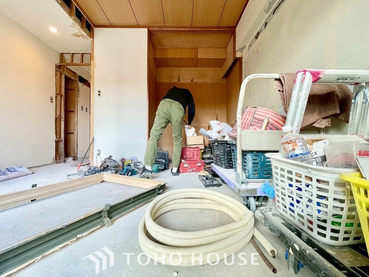 内装 【改装中】「今日これから！」の見学が可能です！また、「購入前に住宅ローンの相談を・・・」お気軽にご相談下さい。