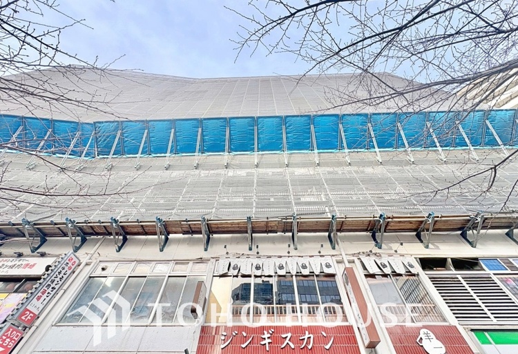 外観 落ち着いた街並みに調和する、管理の行き届いたレジデンス外観です。