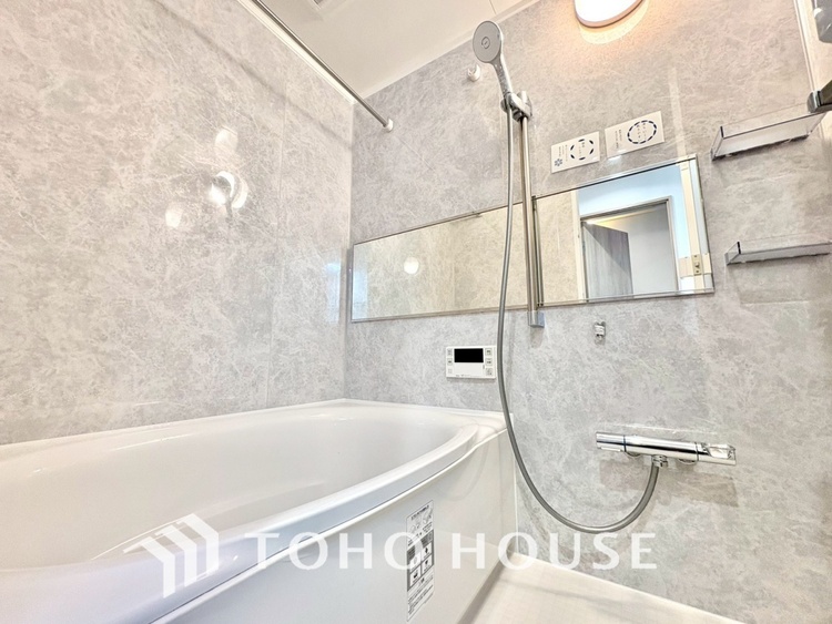 風呂 【BATHROOM】◆プライベートな空間◆simpleだからrelaxできるんです。こころもからだもキレイさっぱり。