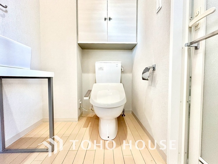 トイレ 現在改装中◆快適◆な生活に不可欠。節水型の高性能トイレを新設。