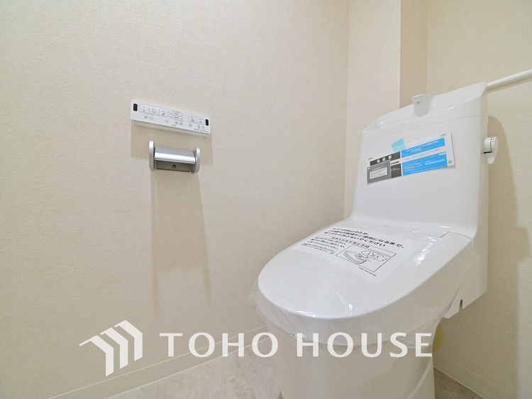 トイレ トイレには快適な温水洗浄便座付