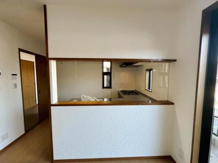 キッチン お料理中もご家族との会話が弾む、対面式キッチンです 