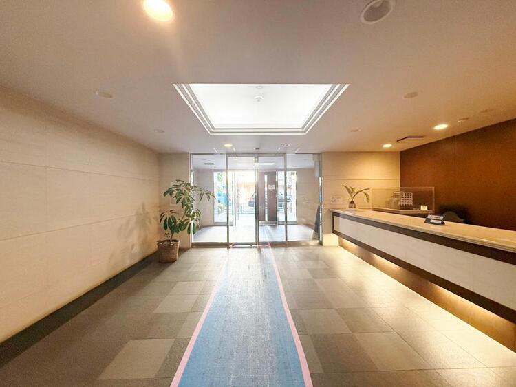 エントランス エントランス内部は、管理が行き届き清潔な共有スペースとなっています。