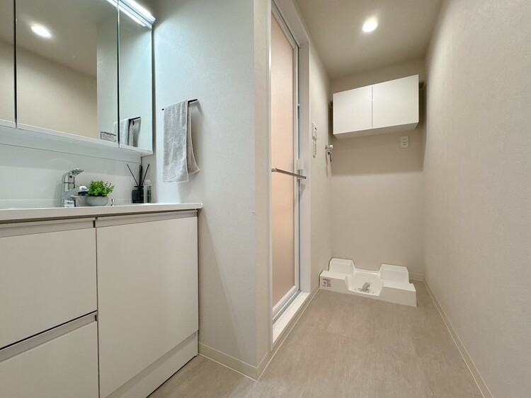 洗面 清潔感と心地よさを重視した、上質感漂うパウダールーム。