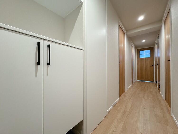 玄関 シューズボックスを完備した玄関です。