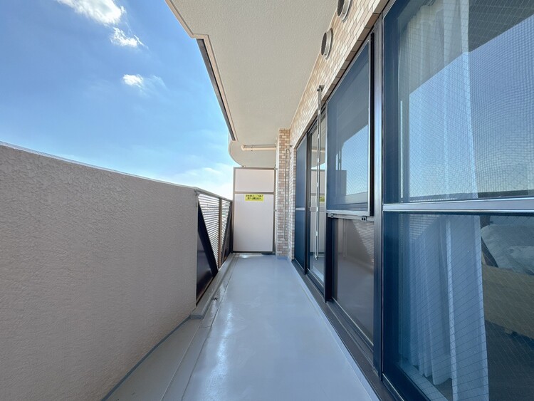 バルコニー 暮らしの中で、光と風を演出してくれるバルコニー。