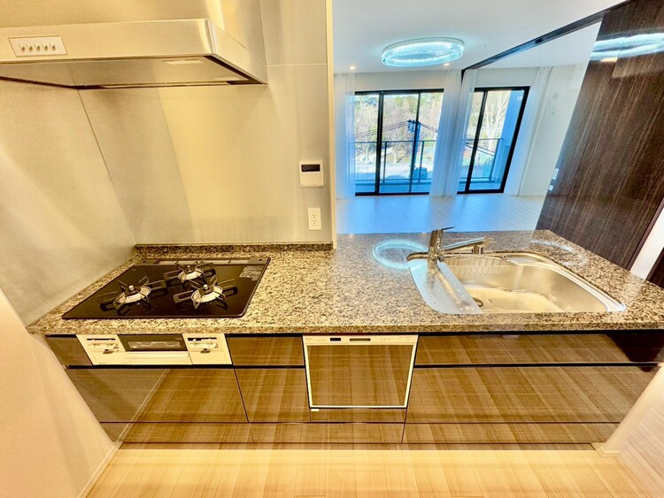 その他 使いやすくスタイリッシュなキッチン空間になっております。