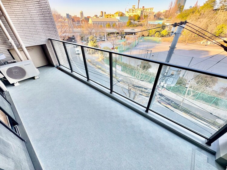 その他 朝の澄んだ空気や、夕方に吹く清々しい風を感じられるバルコニー。