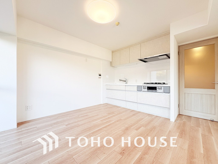 キッチン シンプルな部屋の雰囲気に溶け合うナチュラルキッチン