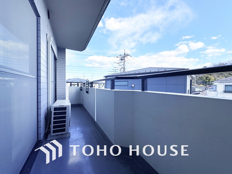 バルコニー 陽当たり良好なバルコニー