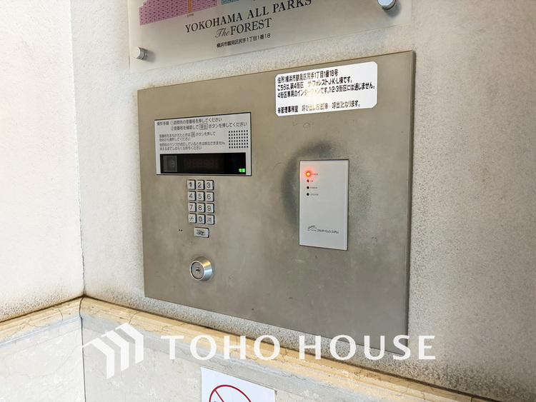 エントランス エントランスはオートロック完備で安心のセキュリティ