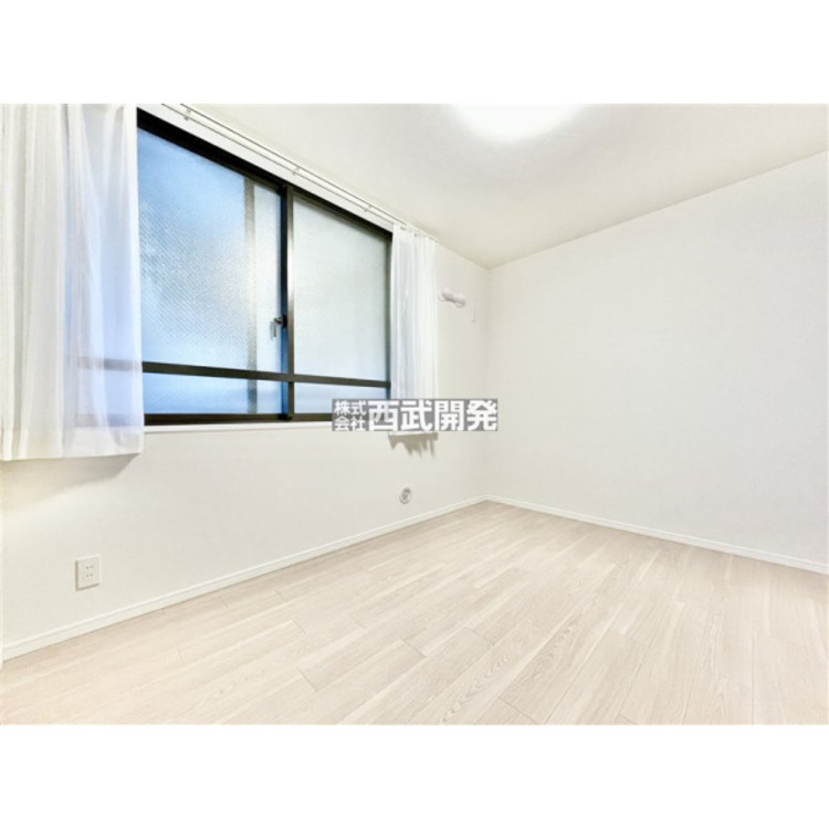 内装 