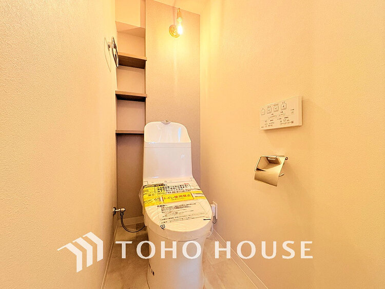 トイレ トイレには快適な温水洗浄便座付