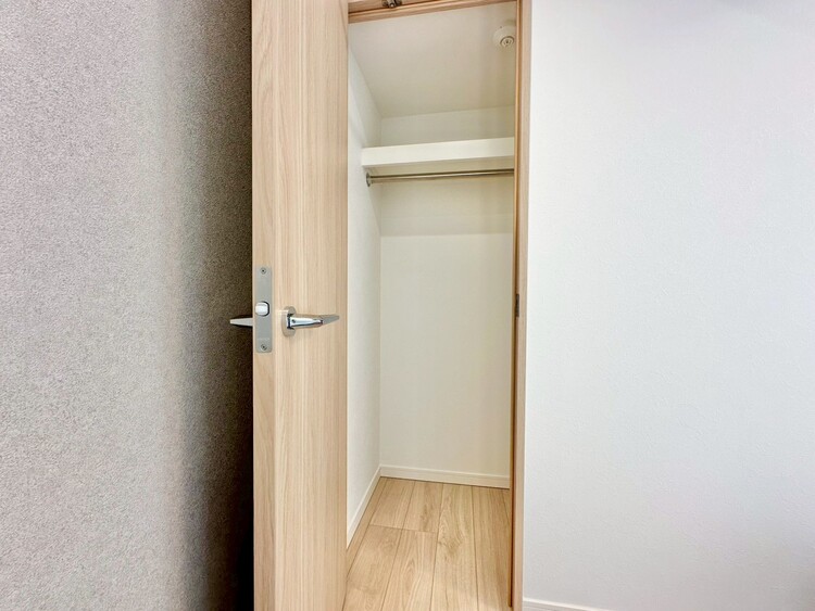 その他 収納スペースが付いていて、お部屋を広く使っていただけます。