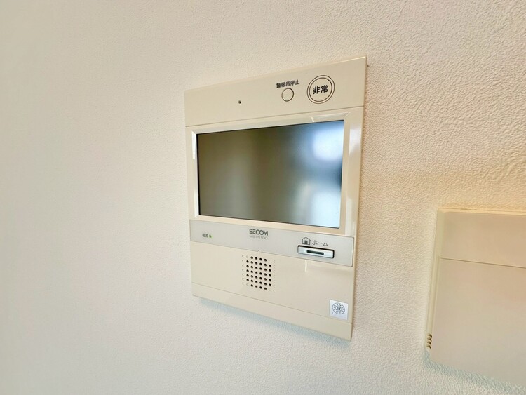 その他 誰が来てもわかる様にモニター付きインターホンを設置。